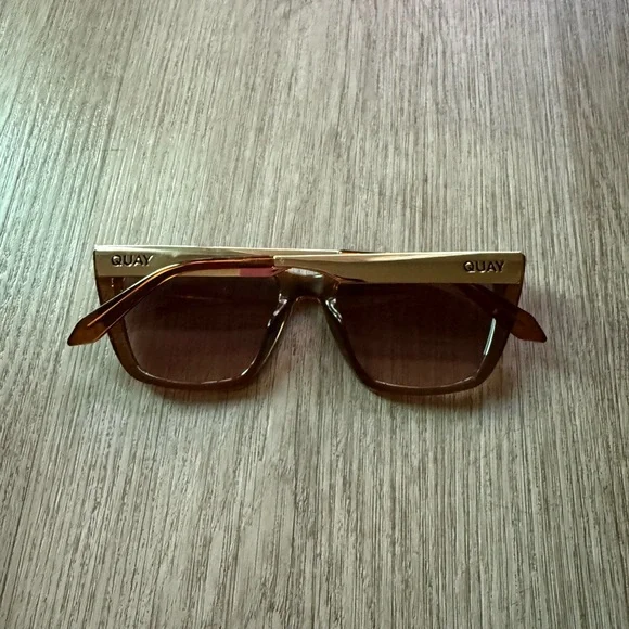 quay australia call the shots remixed clear brown retro cat eye sunglasses NEW - Picture 2 of 3